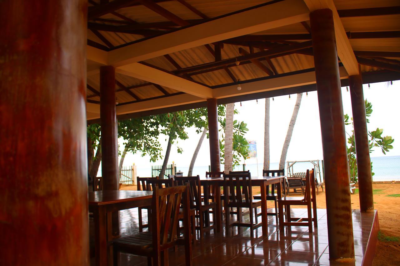 Under Water Safaris And Resort Uppuveli Exterior foto
